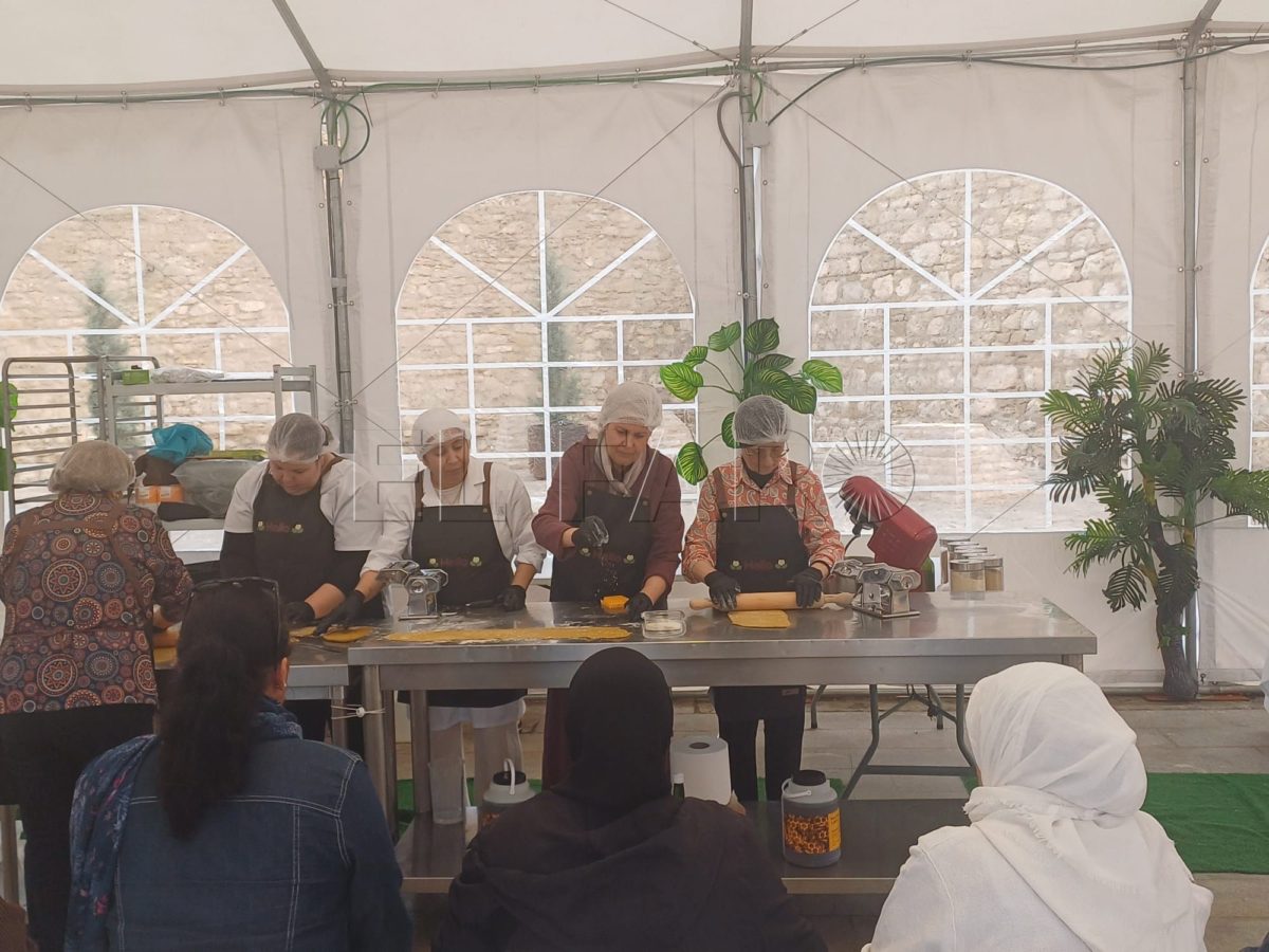 cdd5b7ac a4c0 40e3 aa91 5d42b80a196a e1712077637376 El taller de repostería en las Culturas, fomento de la tradición culinaria en el mes sagrado de Ramadán