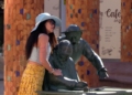 turista posando Más de 600 turistas desembarcan en Melilla en el tercer crucero del año