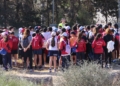 3. El grupo atiende la explicacion de la monitora justo antes de empezar la excursion por la ZEC Talher comienza sus jornadas de concienciación mediambiental con la visita del CEIP Real al barranco del Nano