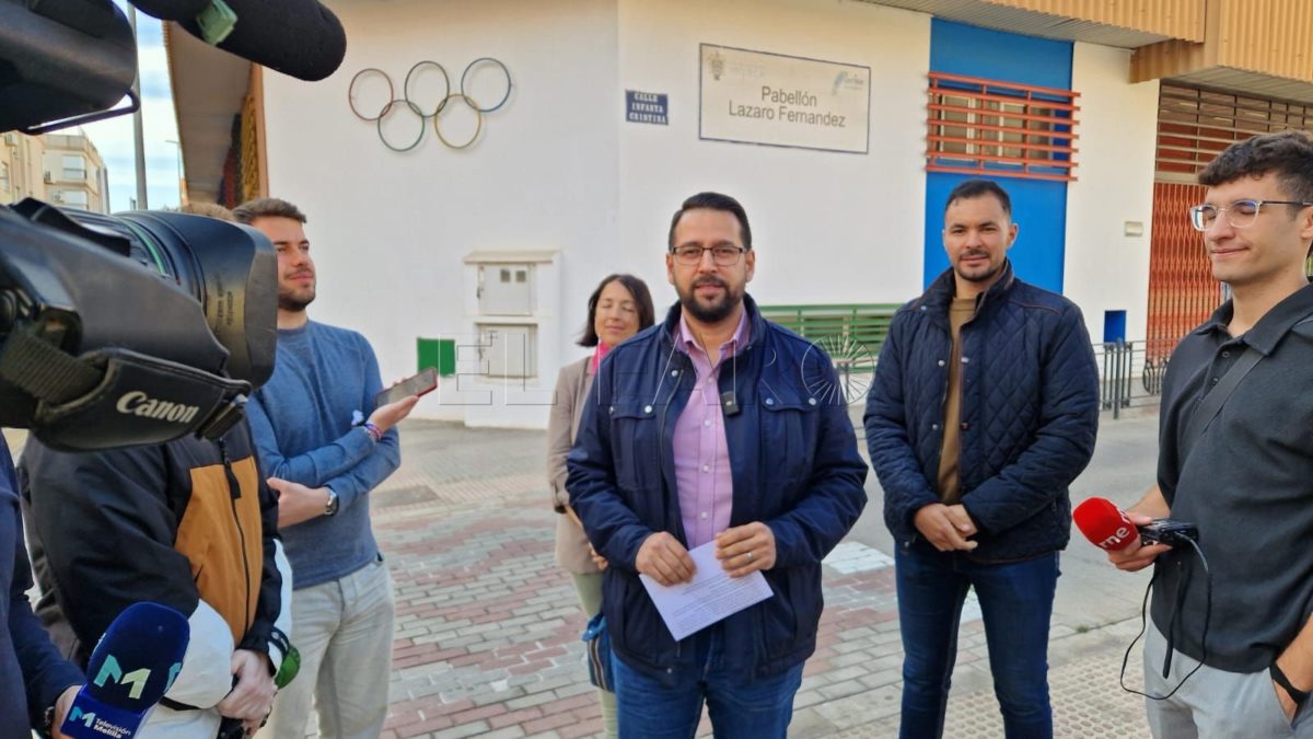 d5ab0ba4 3b60 4ccb 997c 63e35379bbcd e1714663258210 Somos Melilla exige una remodelación integral o el derribo del pabellón Lázaro Fernández