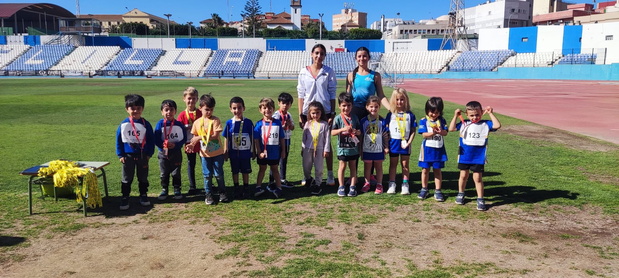 los mas pequenos sub 6 El Autonómico Escolar de atletismo celebra cuatro jornadas