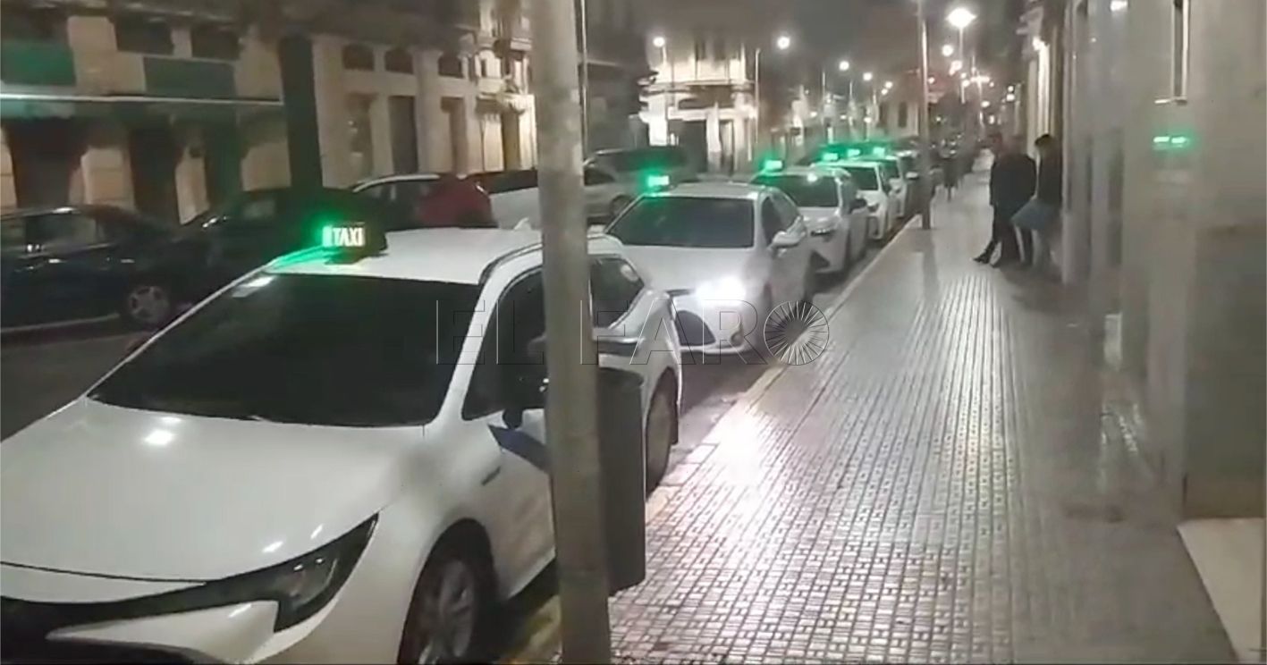 parada de taxis ejercito espanol recorte La parada de taxis de Ejército Español, de guardia todas las noches