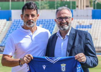 23D 1 2 Mere Hermoso presentado como nuevo técnico azulino
