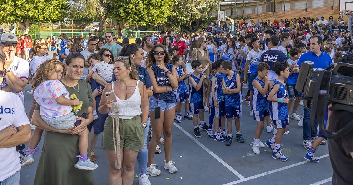 40 PORTADA Exitoso colofón de la temporada del baloncesto melillense