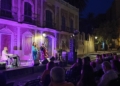 61aca82f 06fd 4027 aadf 456aa9dc1983 Clara Montes cautiva con su recital de poesía cantada, dentro del Ciclo Música a la Luna