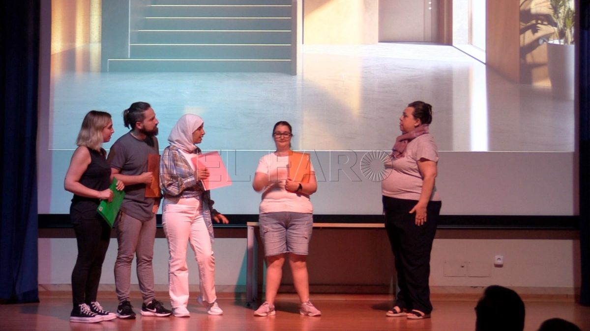 7a3d1176 539e 40b2 812a 20c0870209d2 e1718308222980 El grupo de teatro Los Trastos despierta en entusiasmo del público con la obra Enredos en el rellano