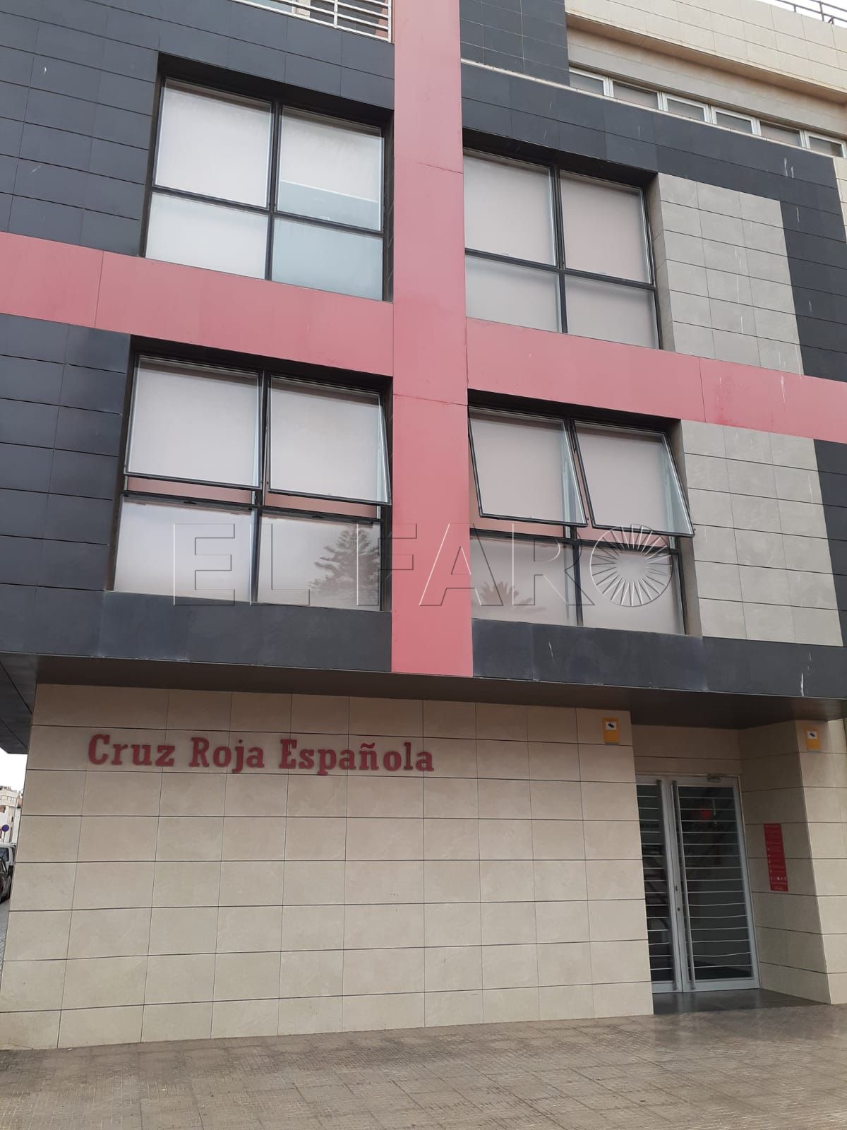 Fachada Cruz Roja Cruz Roja aún no recarga las tarjetas monedero a familias vulnerables