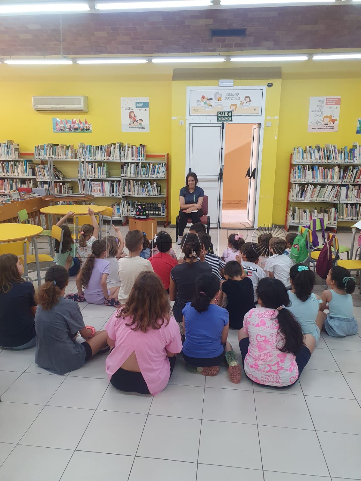 Foto 1 biblioteca La Biblioteca llena el cupo para los talleres infantiles del 8 de Julio