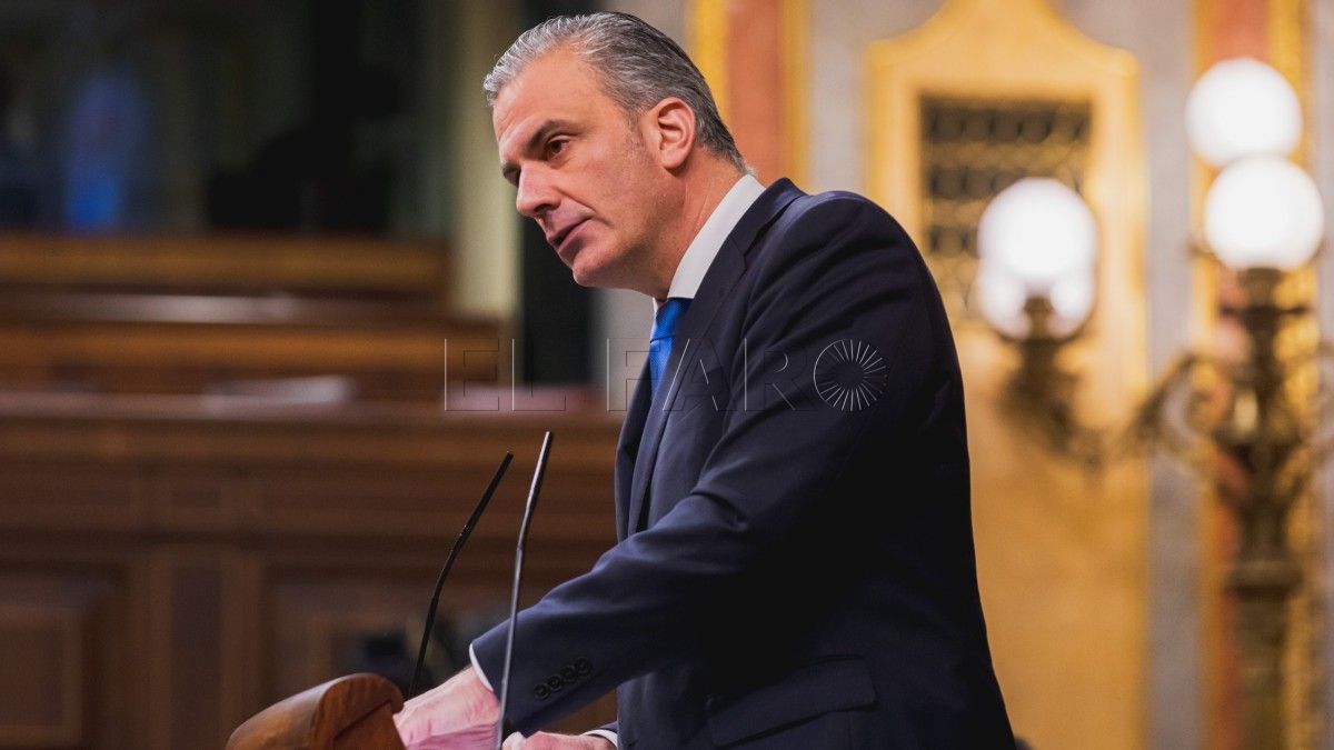 Ortega Smith Vox pregunta en el Congreso por las plazas sin cubrir para reforzar la plantilla de la Policía Nacional en la OPE