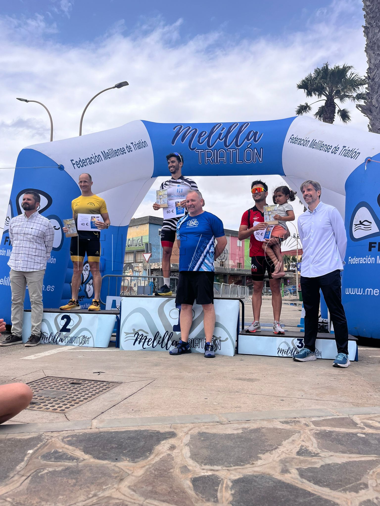 WhatsApp Image 2024 06 08 at 15.15.22 2 Álvaro Martínez y Paula Vega logran la victoria en el Campeonato de Melilla de triatlón