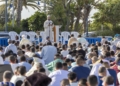 WhatsApp Image 2024 06 17 at 15.24.03 1 Miles de melillenses participan en el rezo multitudinario del Aid al-Adha