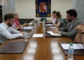 WhatsApp Image 2024 06 18 at 13.26.25 1 Reunión entre la Delegación y la Ciudad para desbloquear los planes de empleo