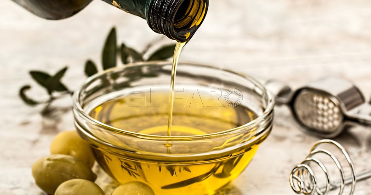 aceite de oliva recorte Asescon considera positiva la rebaja del IVA para el aceite de oliva
