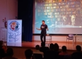 e62a1749 137b 4a66 b994 dfb7be709ede El grupo de teatro Los Trastos despierta en entusiasmo del público con la obra Enredos en el rellano