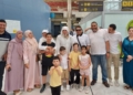 eb0c1746 2705 42f4 bcc3 0a036af3182e Tres familias melillenses despiden emocionadas a sus seres queridos que parten a La Meca