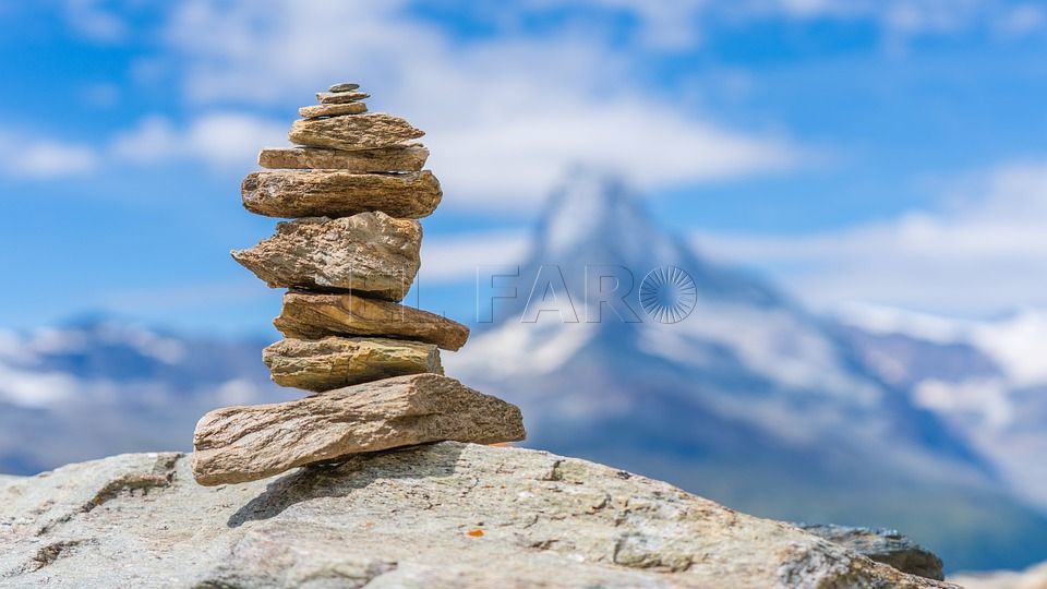 piedras El presente nos cuestiona cada día