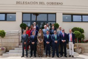 reunion agentes de aduana y moh Los agentes de aduana de toda España muestran su apoyo al colectivo en Melilla