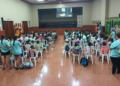 20d497ab caeb 4a8f b0b5 b2e132733db1 La Guardia Civil recibe a alumnos y profesores de Cáritas y La Salle