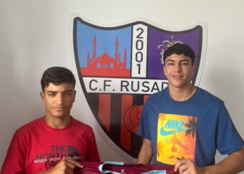 27D 2 La confección de la plantilla del Rusadir va viento en popa