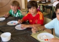 Captura de pantalla 2024 07 12 a las 22.42.48 copia recorte Bonnemaison visita el segundo taller de inglés de Educa Verano con 110 niños beneficiarios