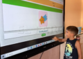Captura de pantalla 2024 07 25 a las 22.05.06 Bonnemaison visita el tercer taller de inglés de CentrosD2 con 110 niños participantes del programa 'Educa Verano'