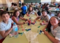 Captura de pantalla 2024 07 25 a las 22.05.26 copia recorte Bonnemaison visita el tercer taller de inglés de CentrosD2 con 110 niños participantes del programa 'Educa Verano'