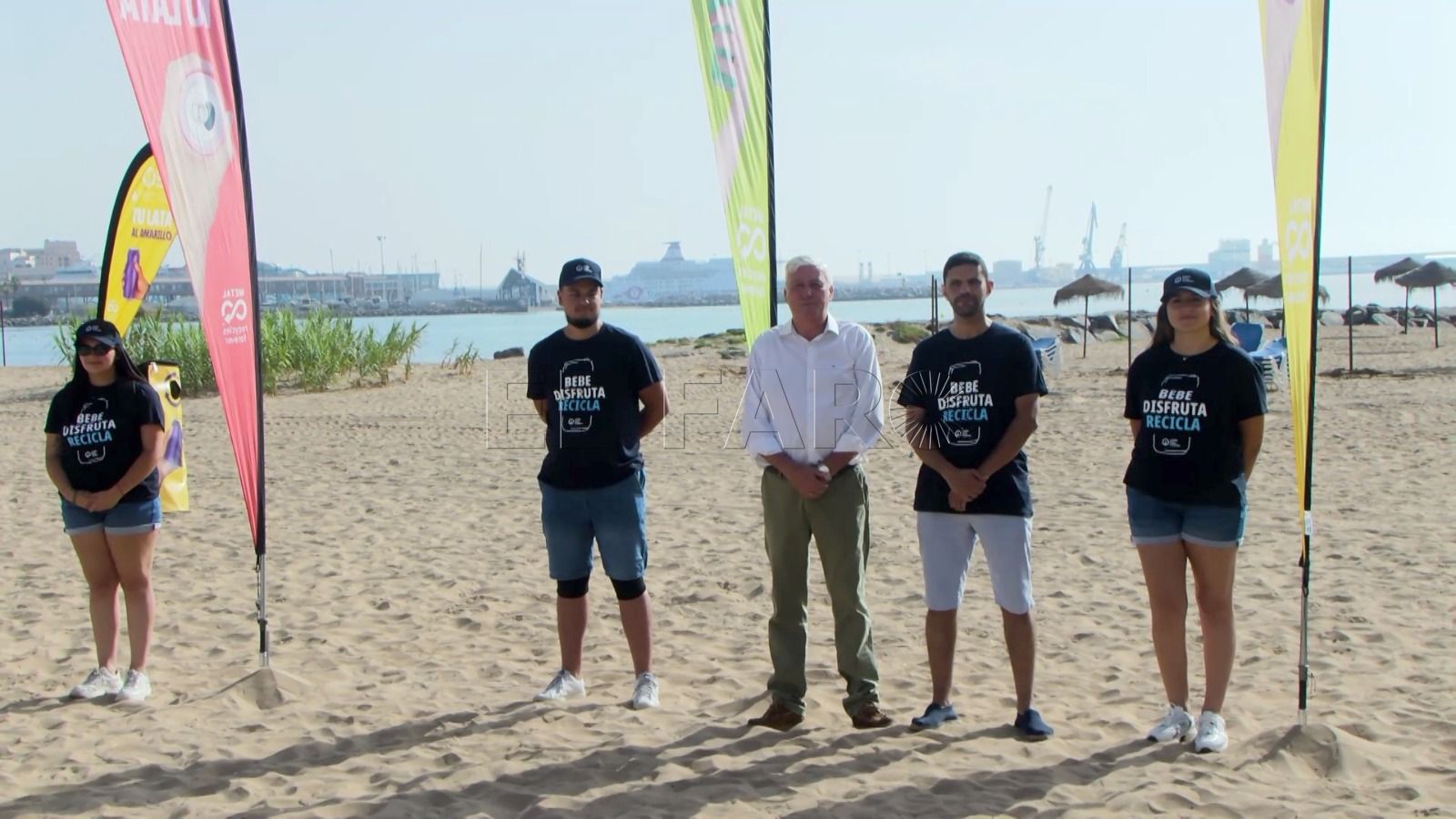 Foto 1 Cada lata cuenta 'Cada lata cuenta' es la campaña de concienciación para el reciclaje en la playa