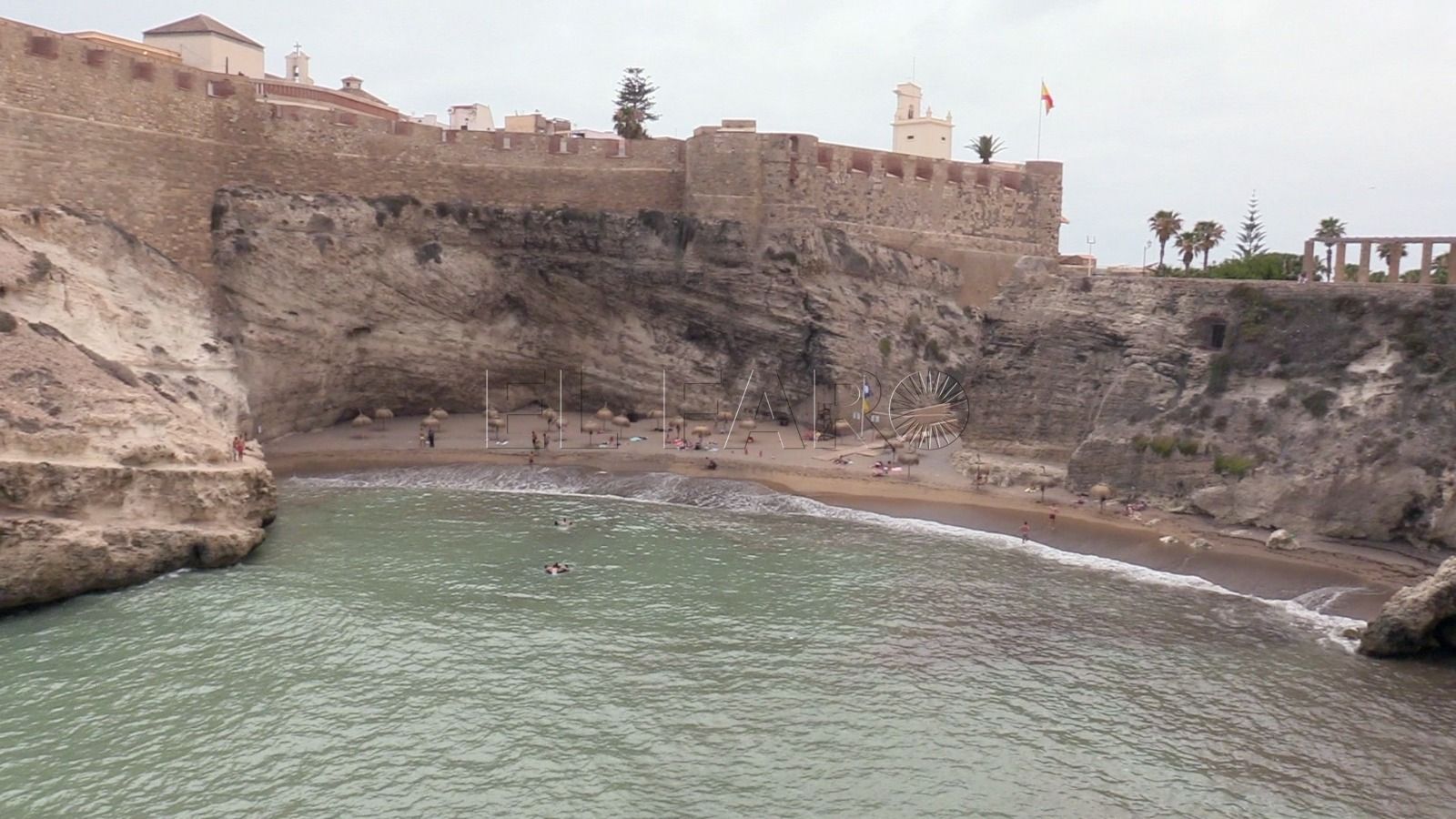 Playa Galapagos 2 La Ciudad utilizará la vía judicial contra los kiosqueros de Melilla la Vieja