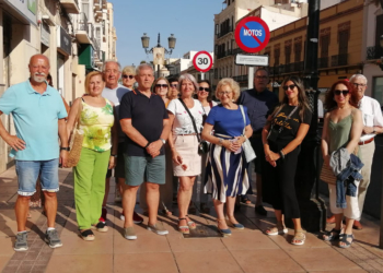WhatsApp Image 2024 07 01 at 19.14.56 recorte Visitantes de las Casas de Melilla en Zaragoza y Barcelona realizan la ruta modernista