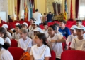 WhatsApp Image 2024 07 04 at 12.05.55 1 Enérgica excursión al Salón Dorado de los niños de las colonias de Melilla Acoge