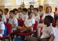 WhatsApp Image 2024 07 10 at 10.35.49 5 Unos 50 niños de las colonias de Cáritas visitan la Asamblea