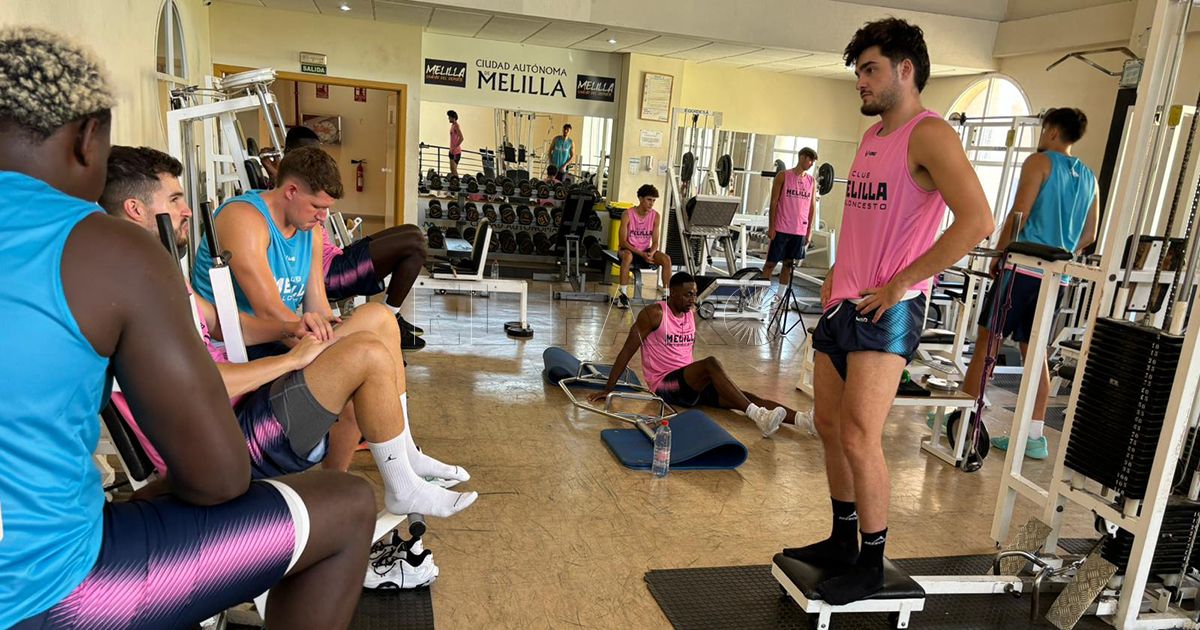 1 4 El Club Melilla Baloncesto inicia su pretemporada