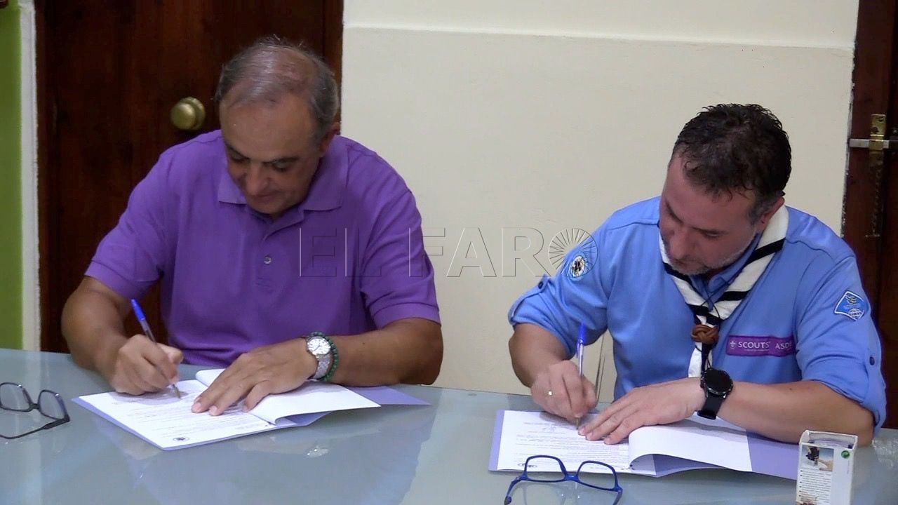 15 .01 El Colegio de Psicólogos y los Scouts firman un convenio de colaboración