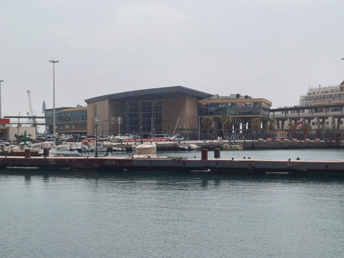 466dbefd 920e 4d4a bd57 a2f297e32259 e1724608595363 Viajeros denuncian la falta de climatización en la Estación Marítima de Melilla