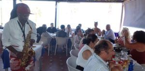 Animacion musical de saxo en la comida de despedida Despedida de la funcionaria de aduanas Sonia Risoto Guerrero
