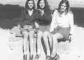 Companeras de Instituto "Los estudiantes nos reuníamos en el Parque Hernández. Cada banco era una pandilla"