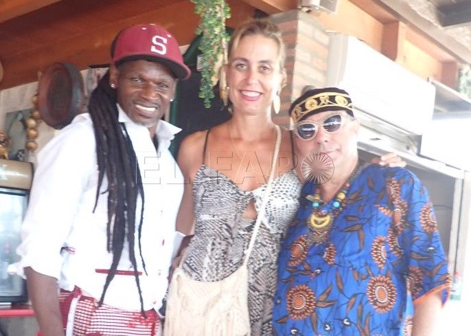 Jhon Roosevelt Sonia Risoto y Juanjo Florensa Despedida de la funcionaria de aduanas Sonia Risoto Guerrero