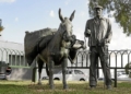 MONUMENTO CALEROS 2002 Los Caleros de Ayamonte de Pepe Gámez