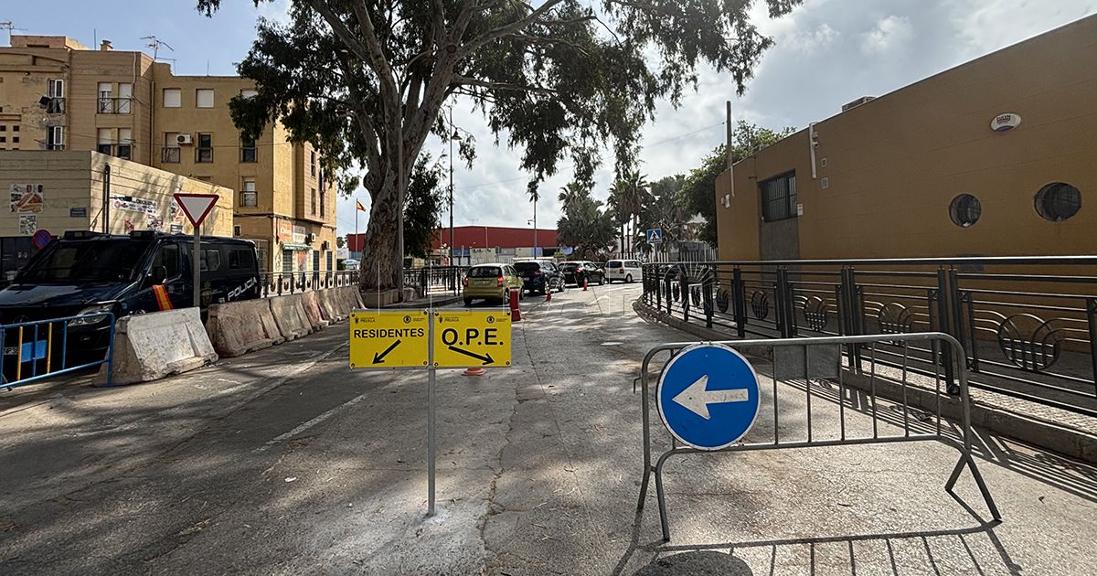 OPE "Le dan prioridad a los extranjeros en la frontera y el carril que nos dan va muy lento"