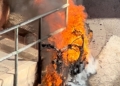 WhatsApp Image 2024 08 04 at 00.51.17 1 Un ciclomotor arde por causas desconocidas en la calle General Barceló