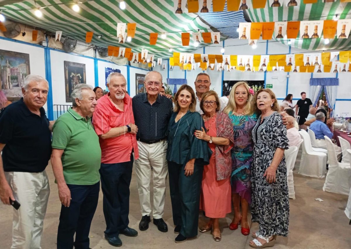 a8bcd8ed 092b 4c61 8fec 62f756e06cec e1724575990674 El alcalde de Málaga, invitado de excepción en la cena de socios de la Casa de Melilla en la ciudad andaluza