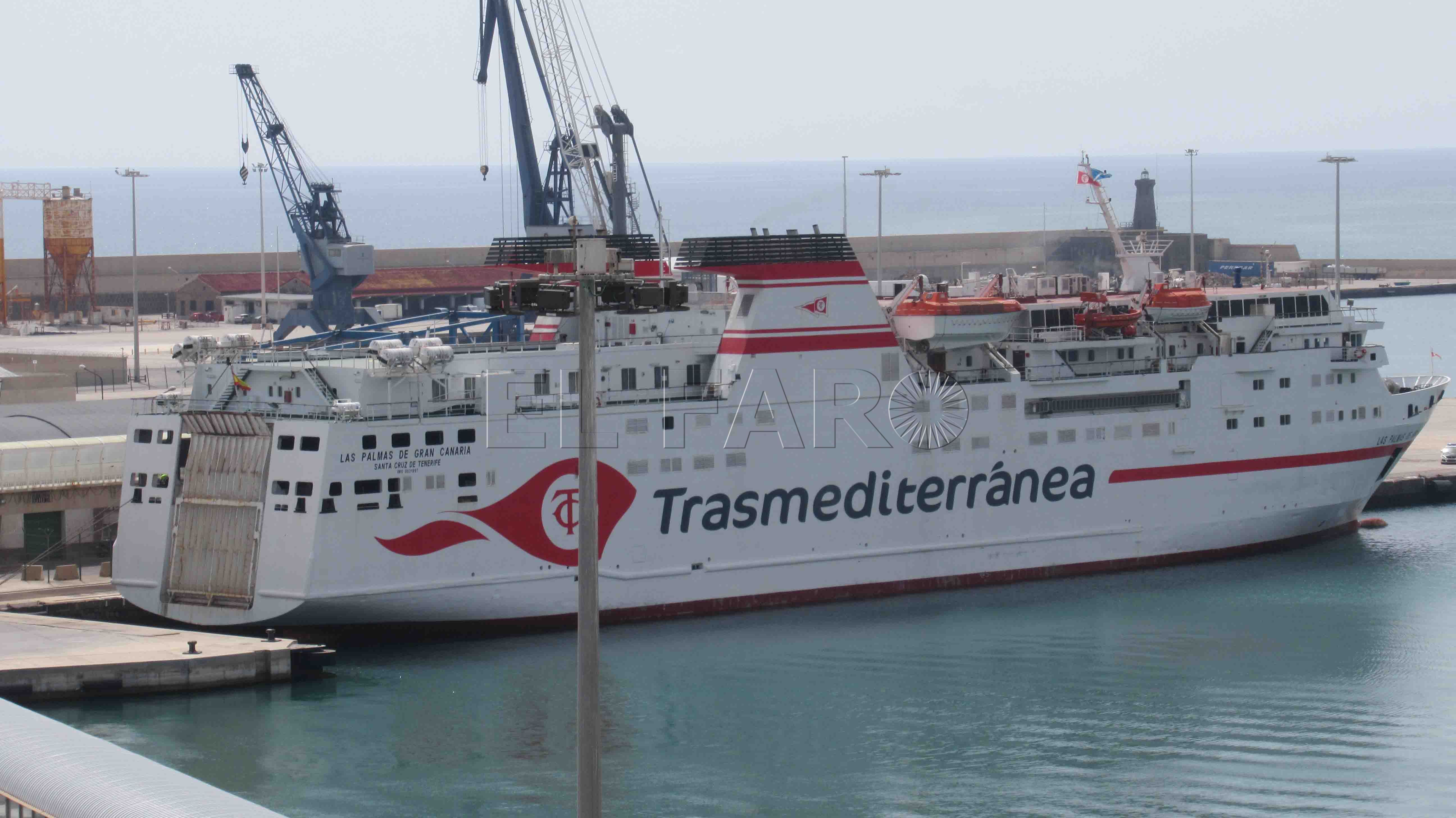 barco Armas Trasmediterránea coordina más de 3.200 salidas durante la Operación Paso del Estrecho