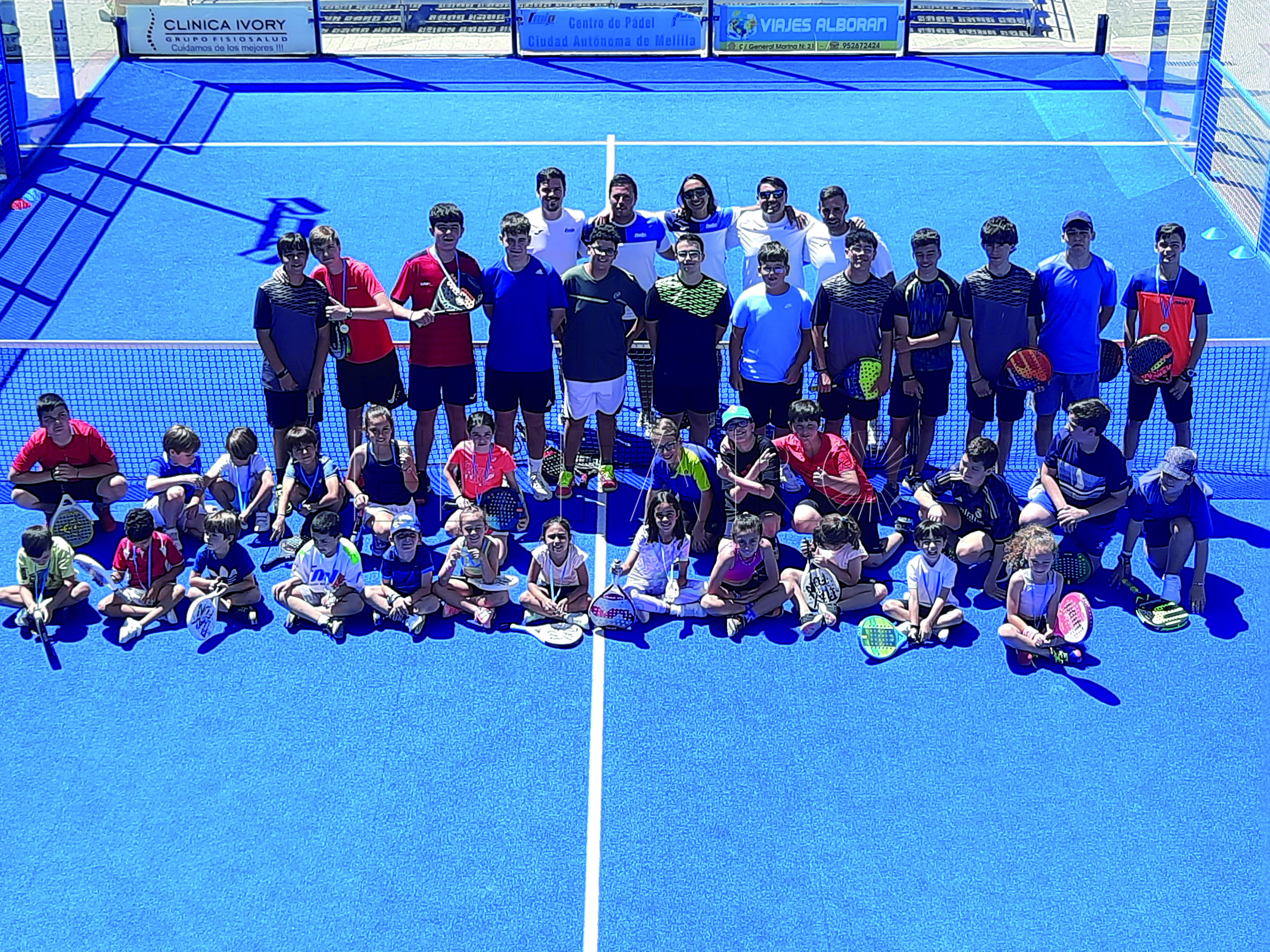Tras la disputa del Campeonato de España de Menores disputada el pasado fin de semana. la Escuela de Pádel de Menores de la FMLP ya prepara el comienzo del nuevo curso 2024/25.