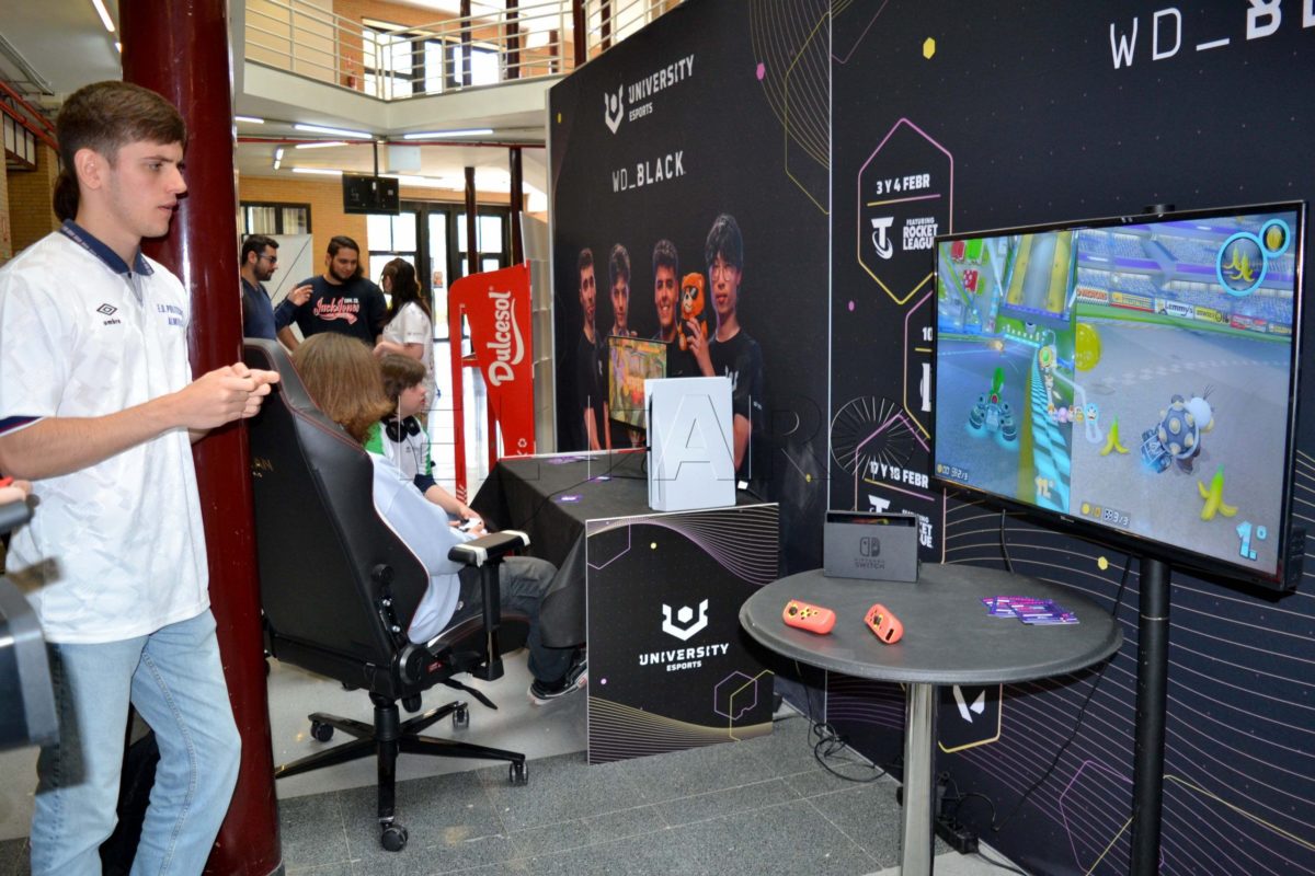 esports uni e1727116432776 Los eSports y su desarrollo en el ámbito educativo