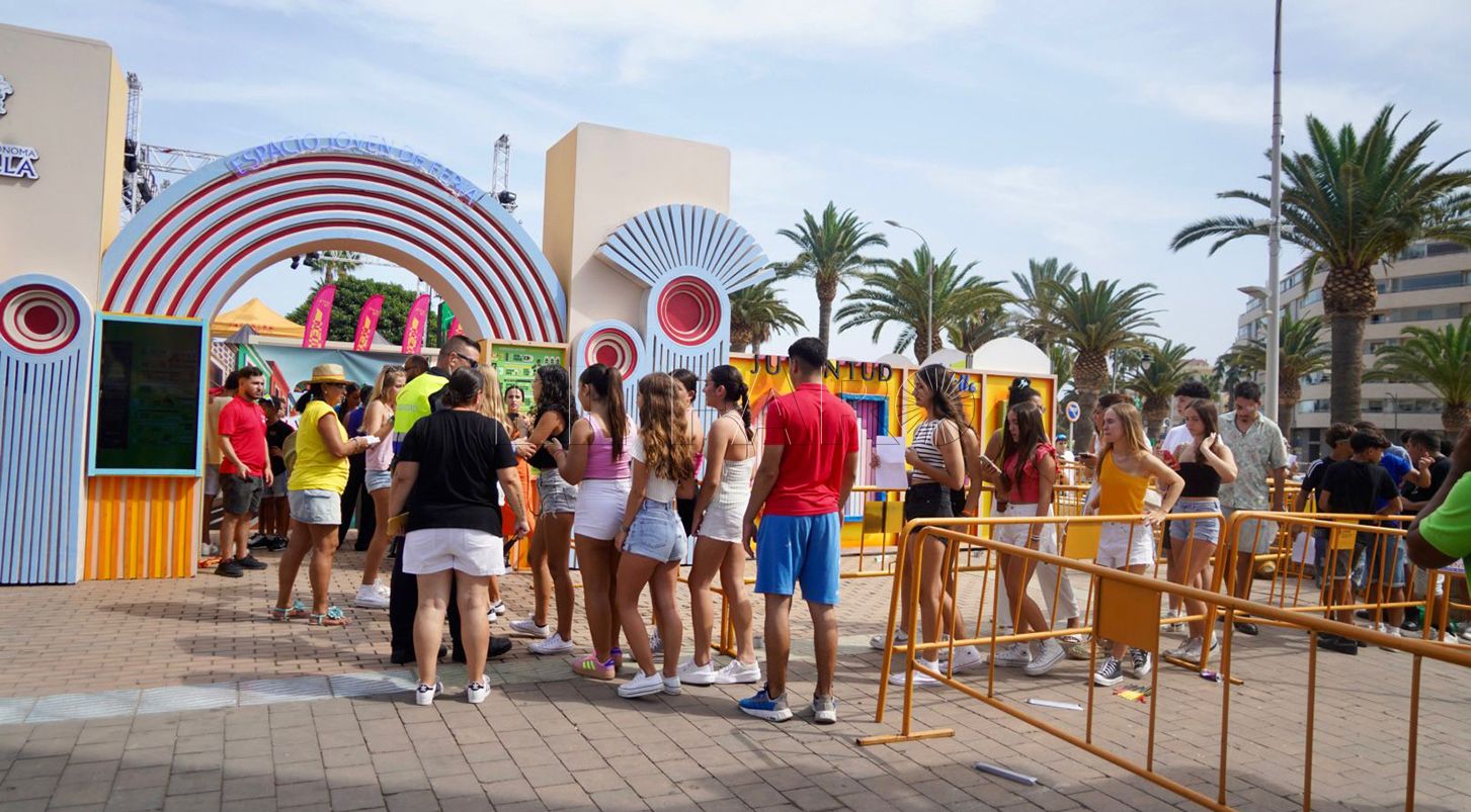 feria recorte Bienvenidos a la Feria de Melilla