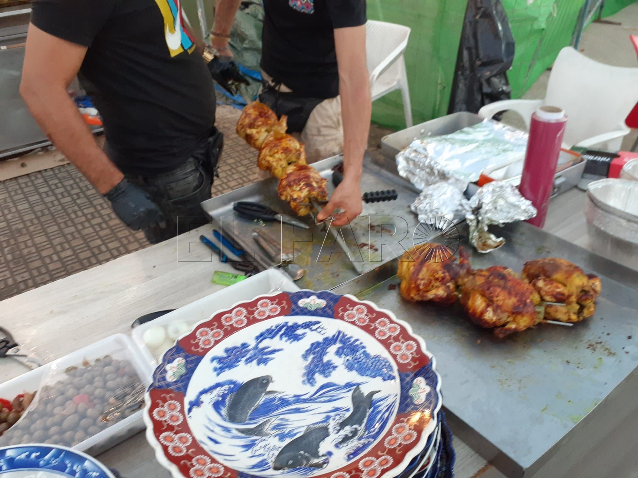 puestos de comida 1 Los restaurantes de las afueras del recinto ferial venden de una forma sostenible