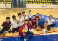 27D 2 La plantilla del MCD CD La Salle hace las delicias de los alumnos del CEIP Real