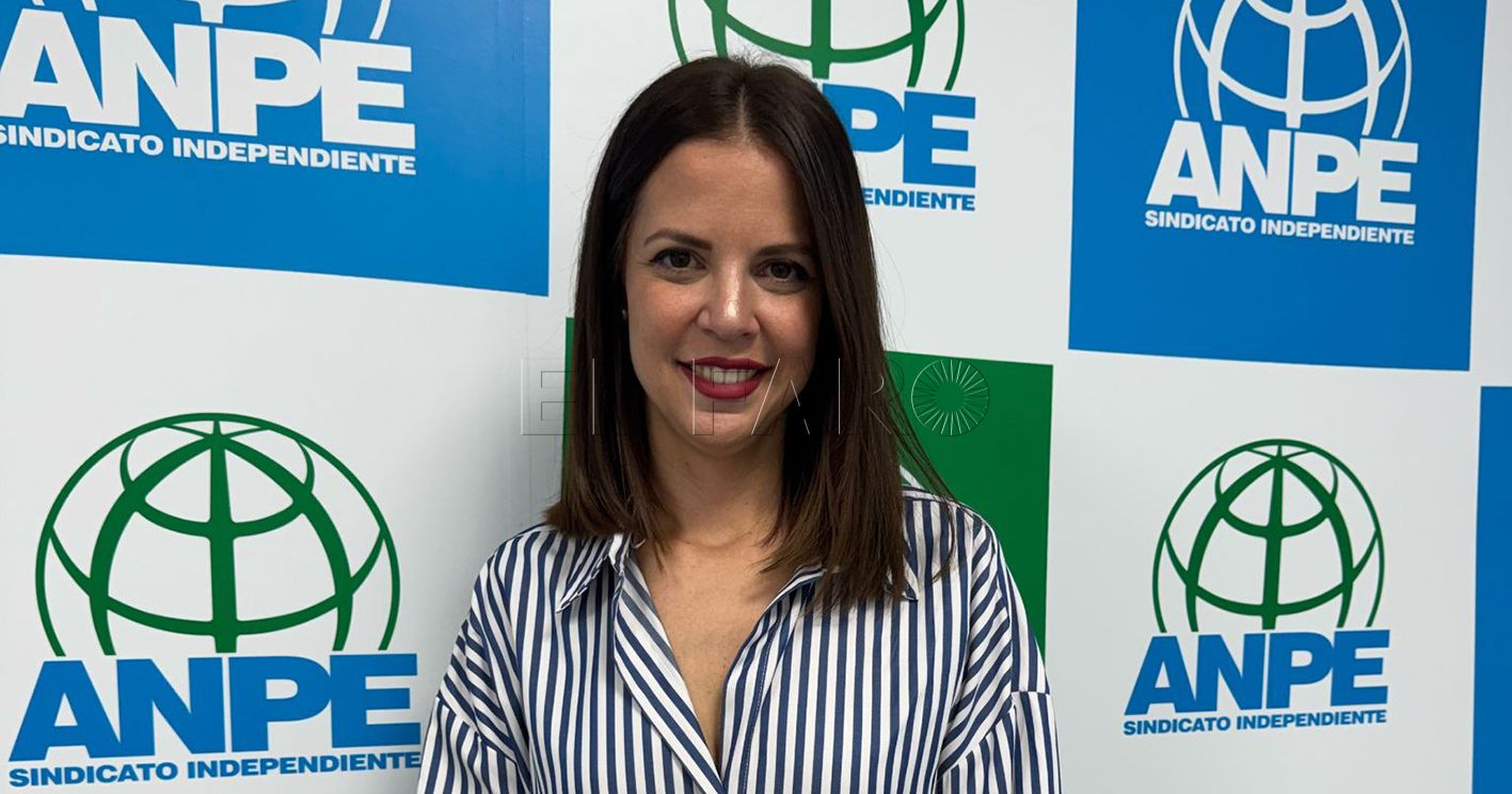 AMALIA MUNOZ recorte Felicitaciones de ANPE Melilla a todos los docentes