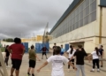 CLASE PRACTICA DE HALTEROFILIA 2 La halterofilia se acerca al IES Enrique Nieto