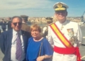 IsabelConesa JuanjoFlorensa junto al Almirante EDdelRioJaudenes Sesenta y cinco aniversario del viaje de novios en un Douglas DC-3 de Iberia